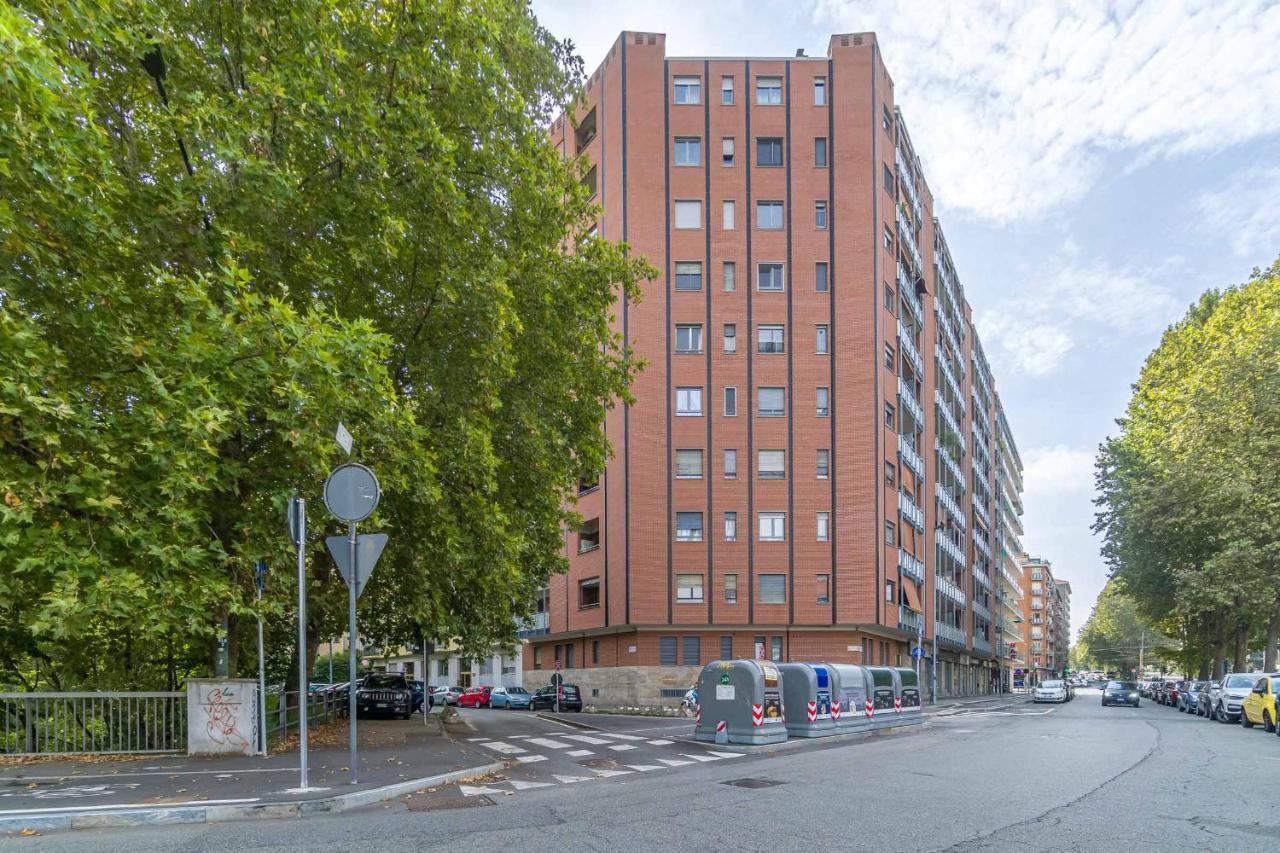 Welcome To Turin! Apartment Regina Margherita Bagian luar foto